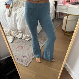 Urban Outfitters Low/Mid Rise Blue Flare Leggings